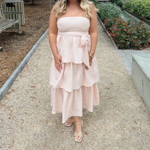 Lulu’s blush pink layered strapless dress